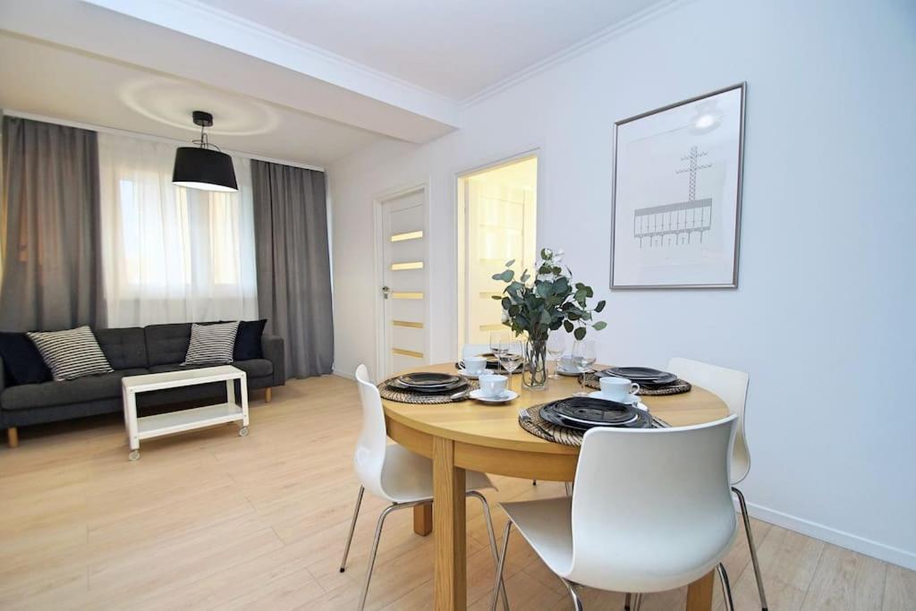 Apartament Korfantego Citycentre Z Widokiem Na Spodek Katowice Esterno foto
